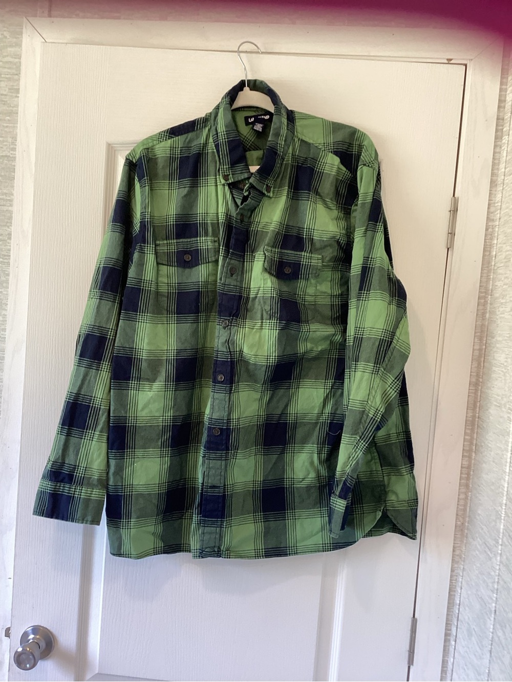 Lands' End mens Green and Black Plaid Button-Down Shirt XL EUC